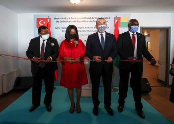 Gine-Bissau Dışişleri Bakanıyla Büyükelçiliklerinin Açılışını Yaptık