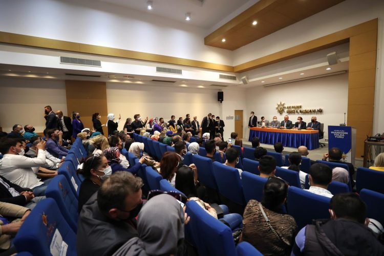 İzmir İl Teşkilatımızdayız